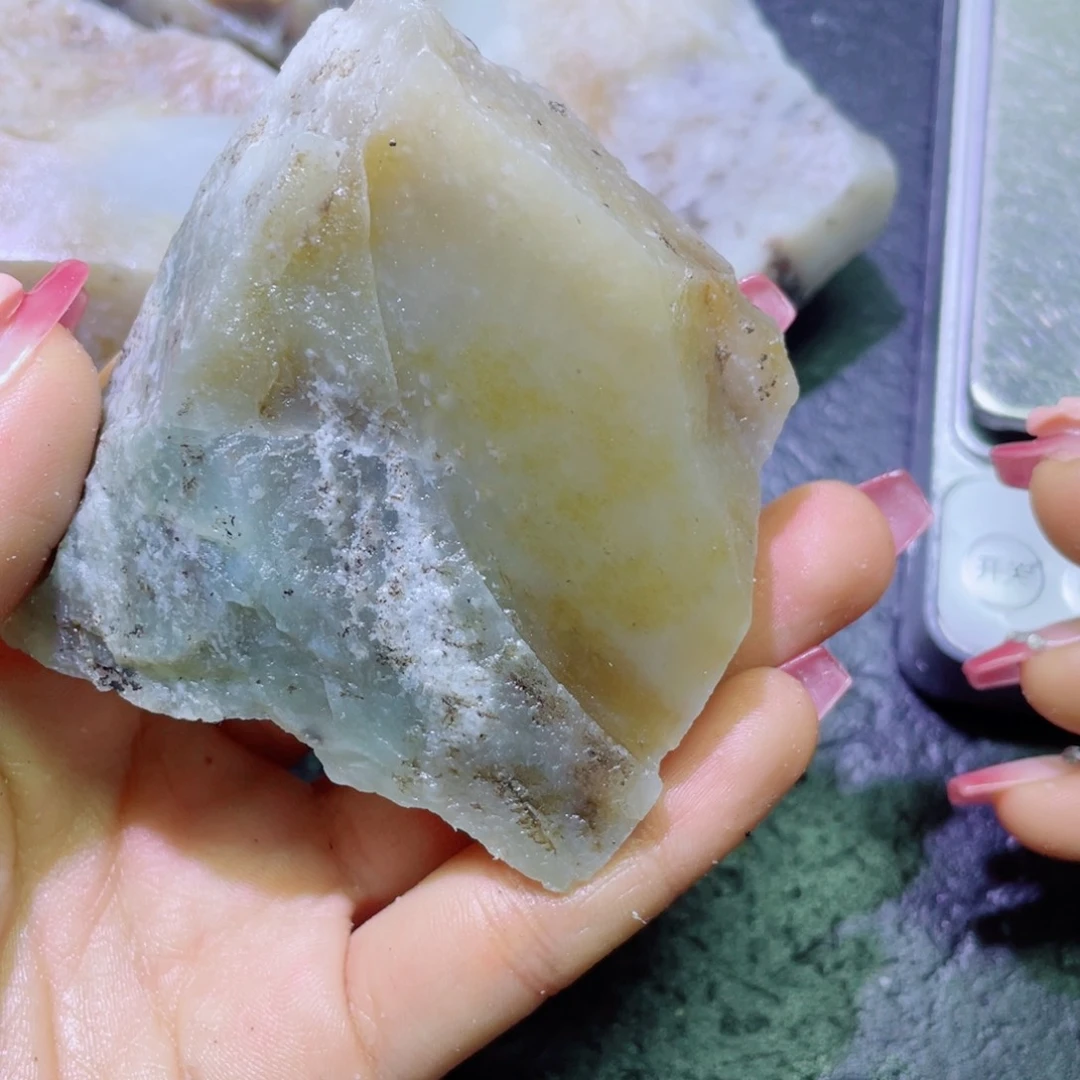 和田玉未镶嵌珠宝半成品