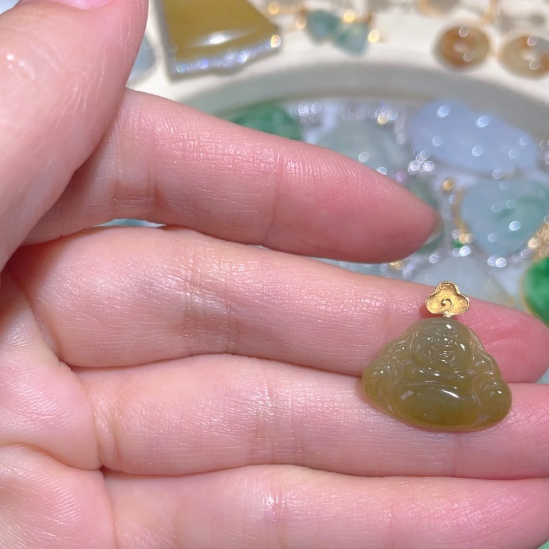 翡翠颈饰18K金镶嵌翡翠