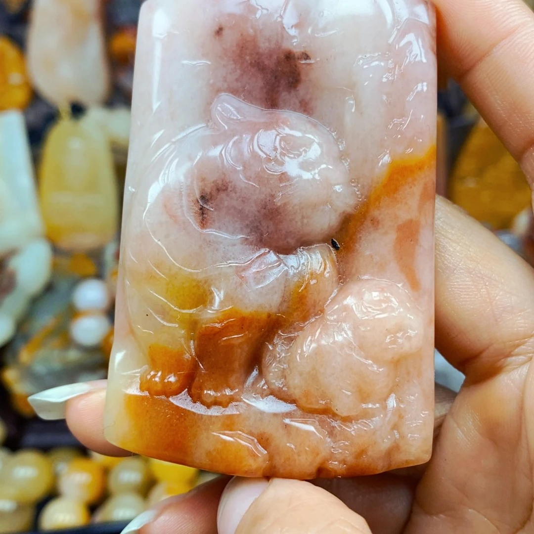 石英质玉（黄龙玉）未镶嵌颈饰