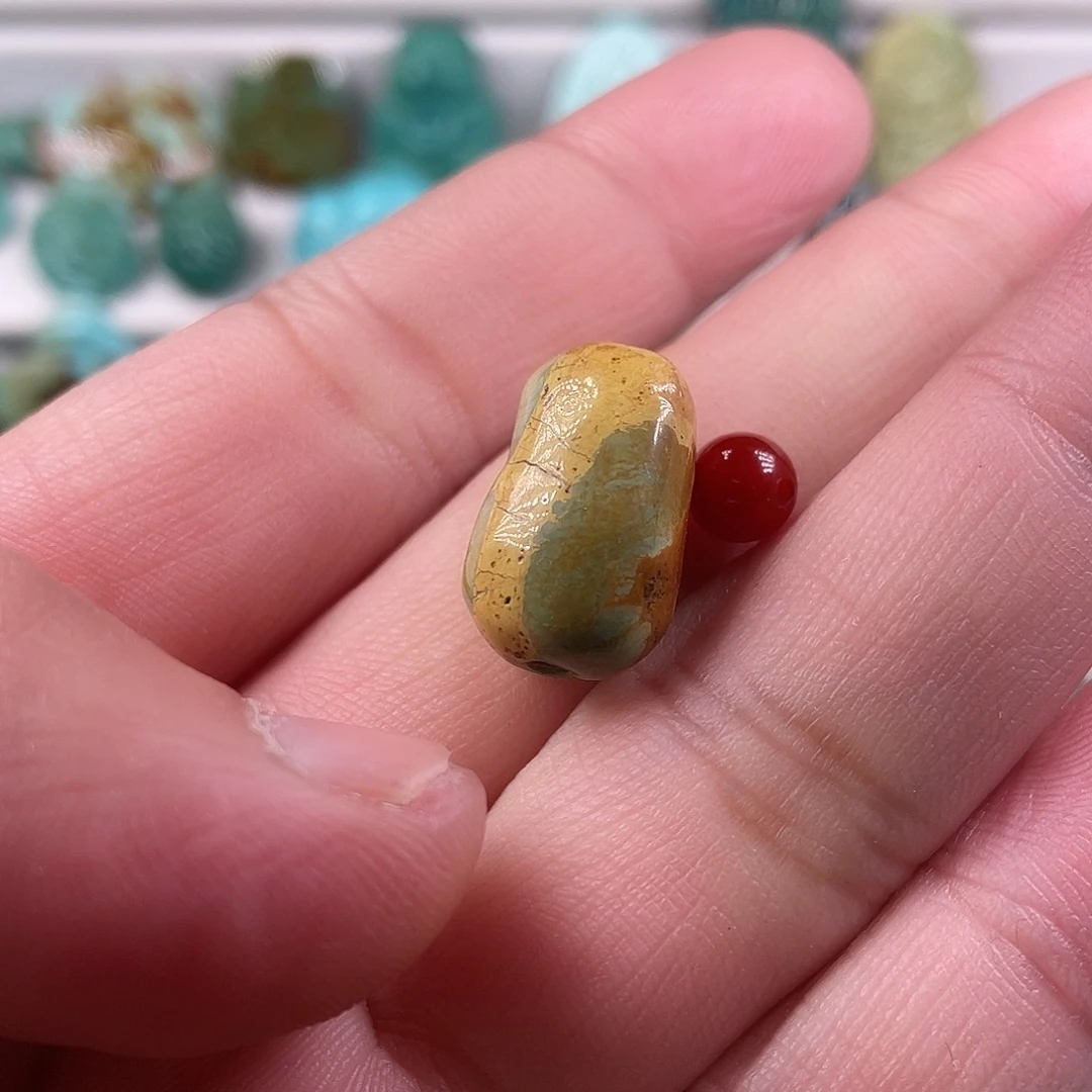 南红玛瑙未镶嵌颈饰