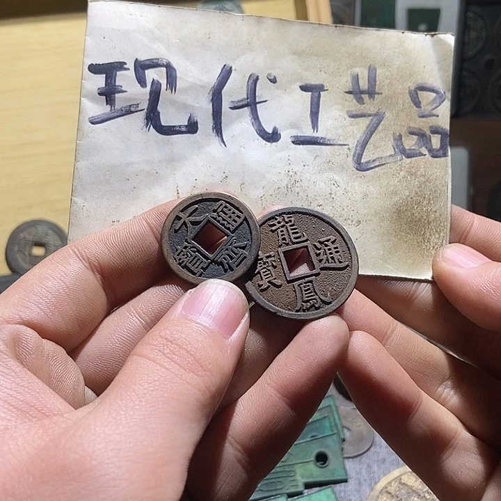 铜无**人现代翻砂制作工艺品