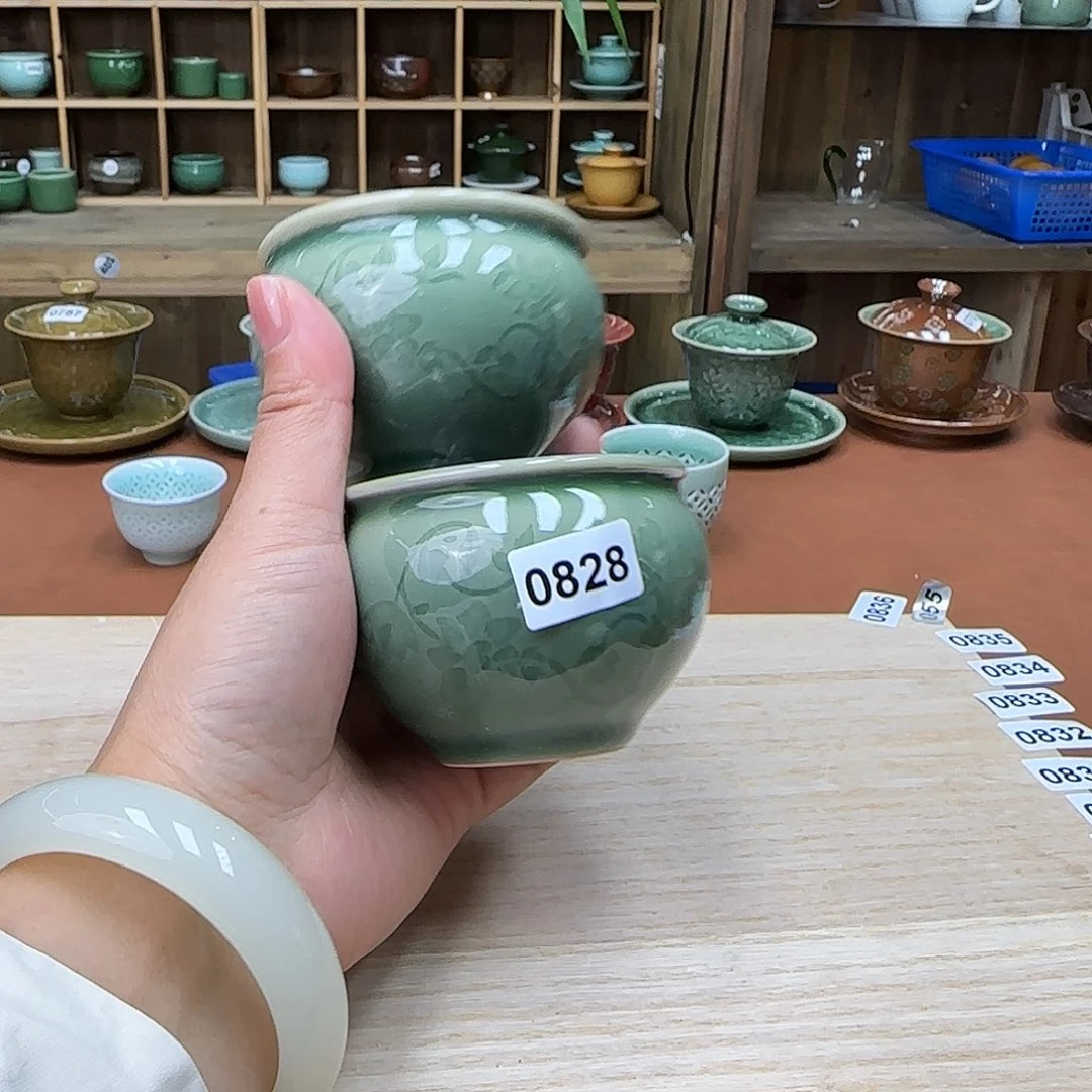 龙泉敬悦青瓷品茗杯微瑕