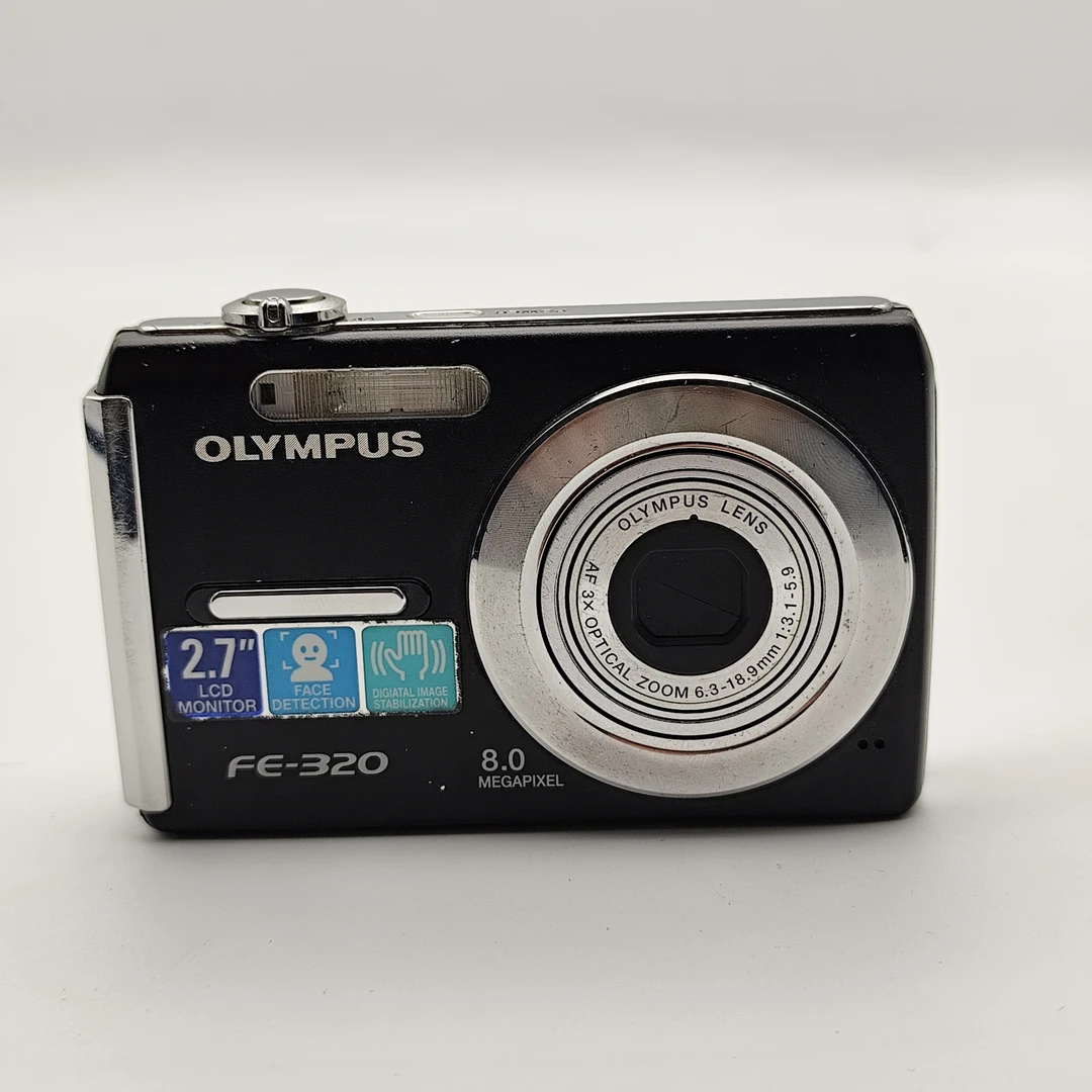 9新  复古ccd相机 奥林巴斯fe320 800w像素 自备xd卡