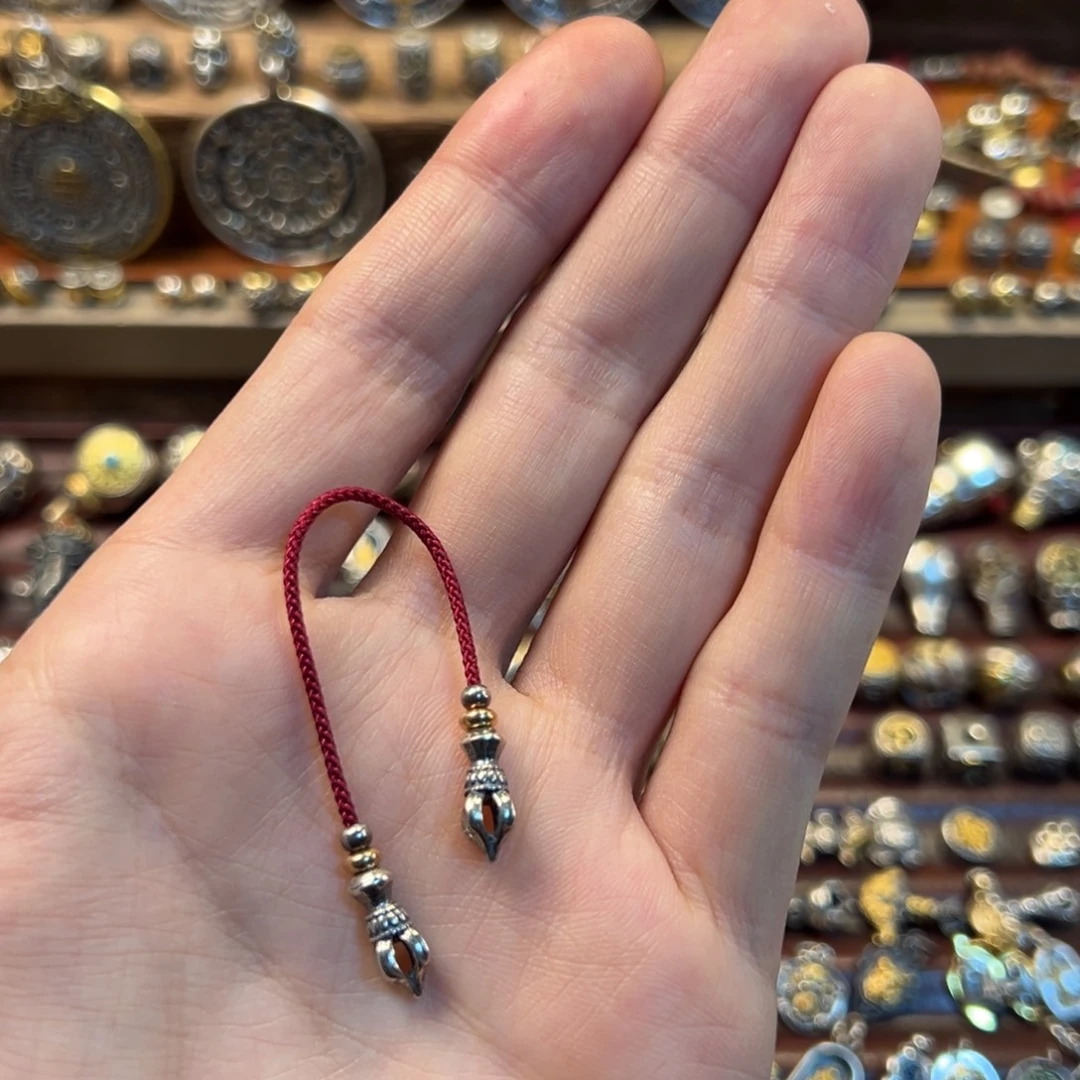 足银搭配示范白色