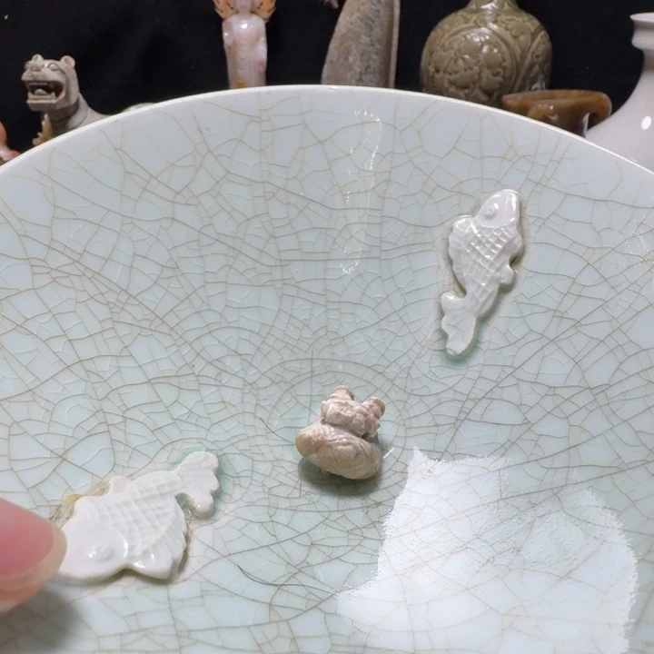 青***绿瓷片双鱼青瓷开片大碗