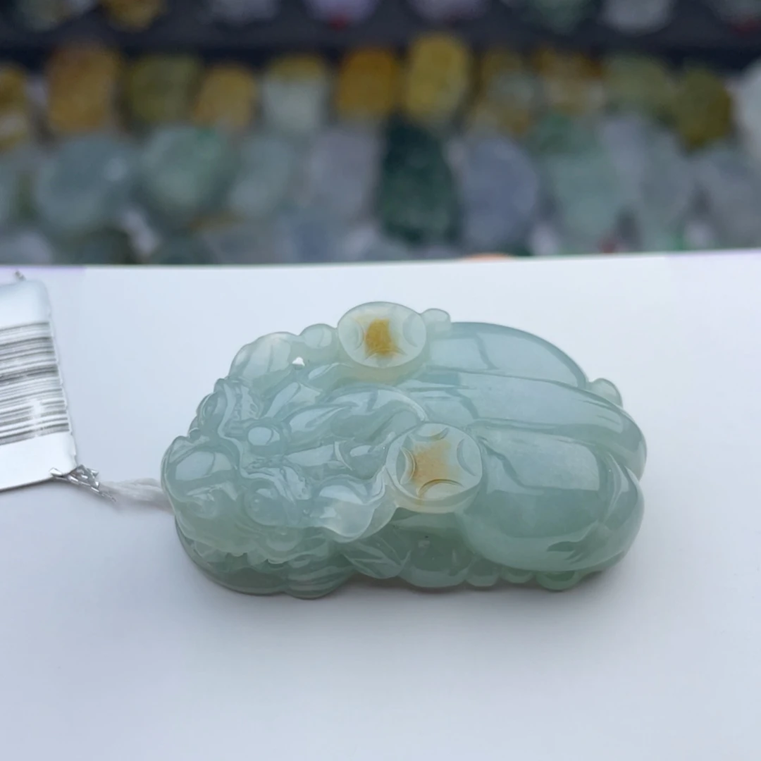 翡翠颈饰未镶嵌貔貅
