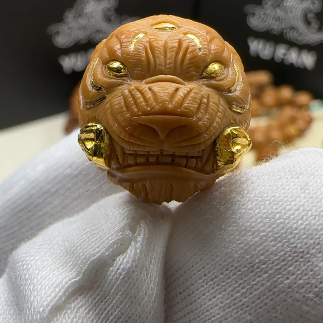 猴头核桃吊坠山君镶嵌24k