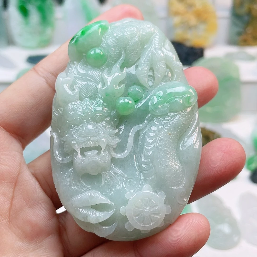 翡翠颈饰未镶嵌龙