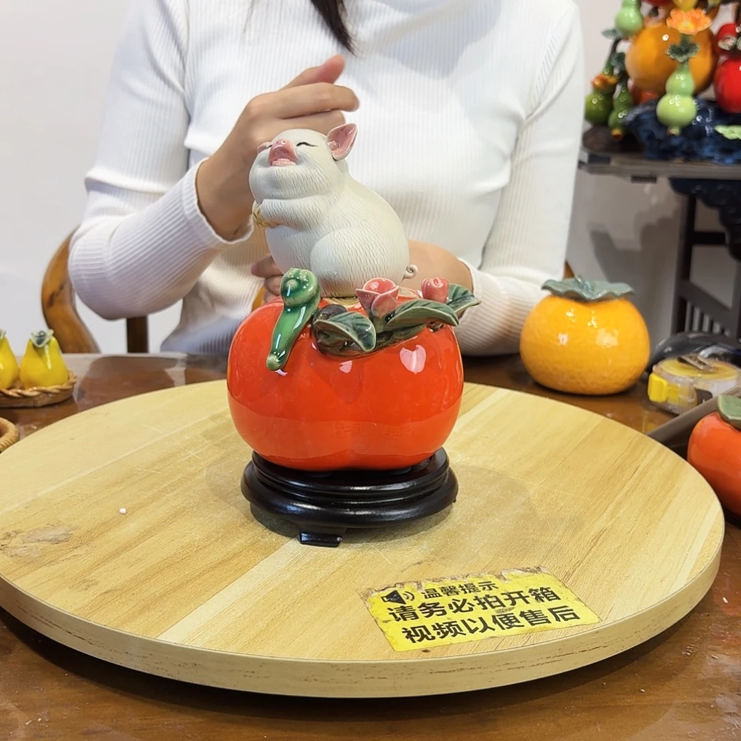 陶土猪仔柿子摆件