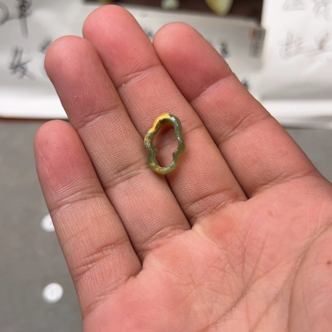 風***逸岫岩河磨玉（透闪石质玉）未镶嵌颈饰