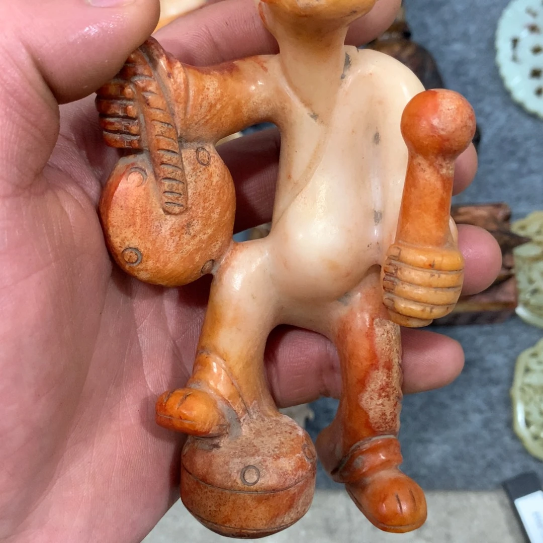 误***尘透闪石质玉未镶嵌挂件