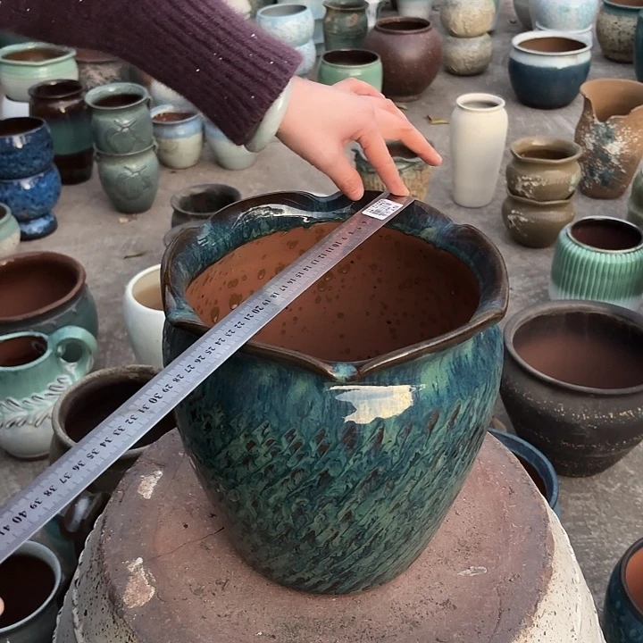 高度25厘米口23厘米