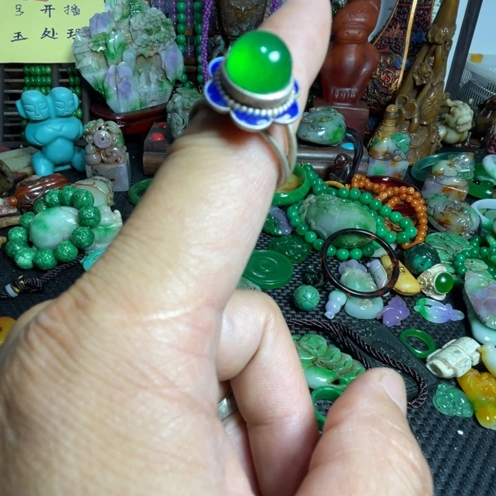 吊坠滴血莲花菩提