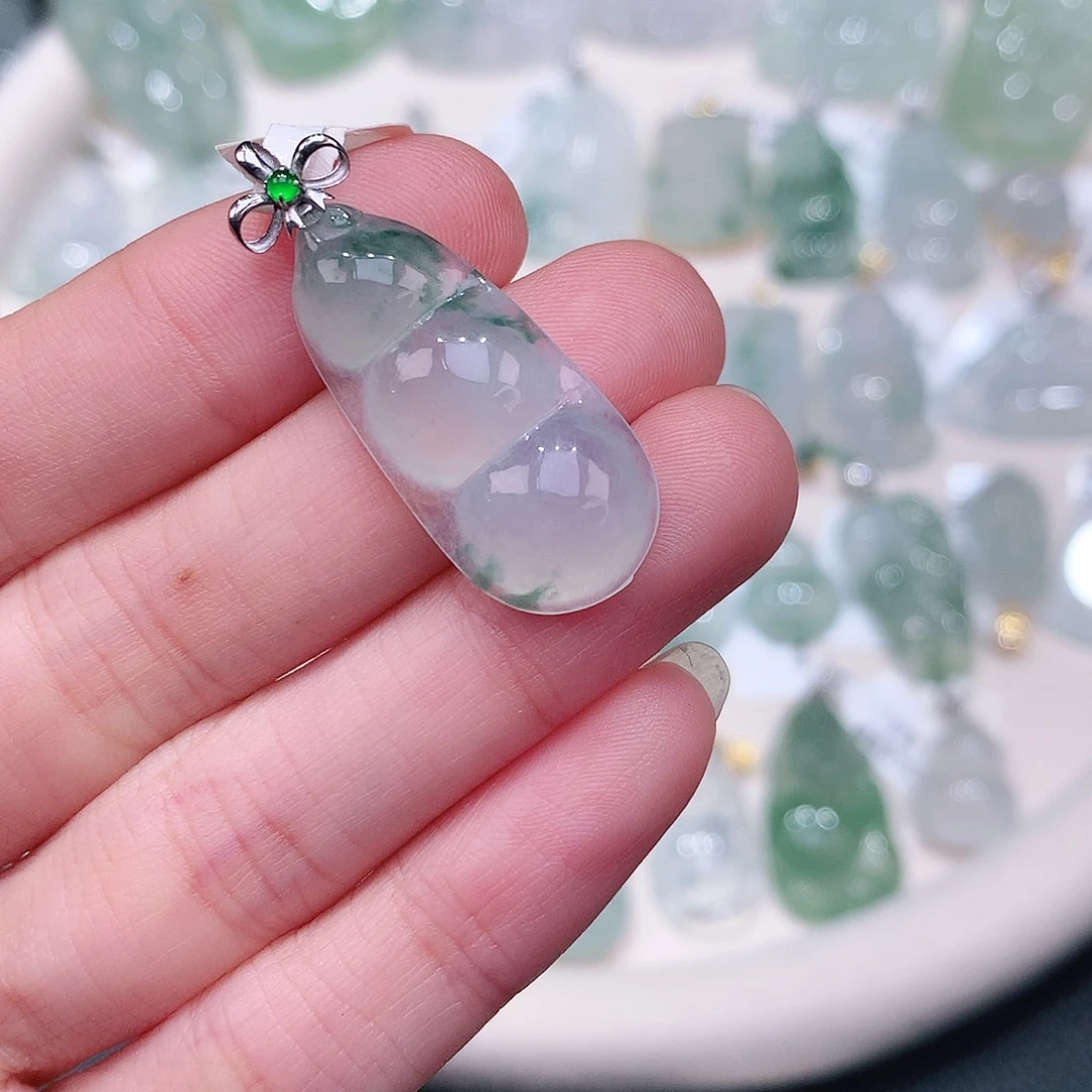 颈饰18K金镶嵌翡翠33.9-13-5.6