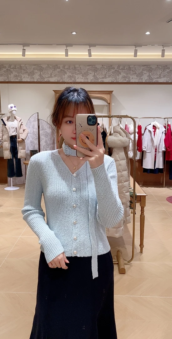 春季新款时尚针织衫