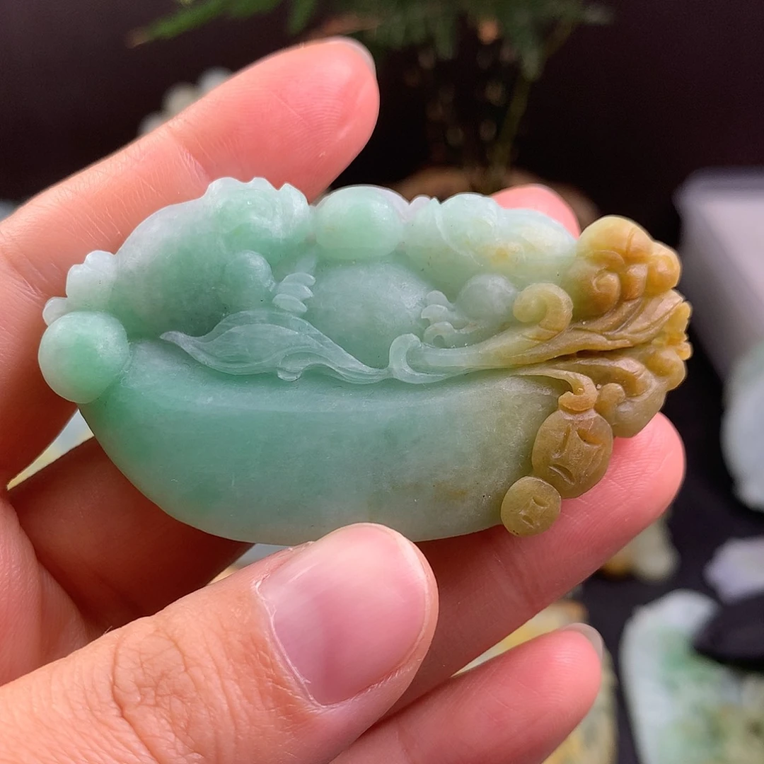 定制翡翠未镶嵌元宝