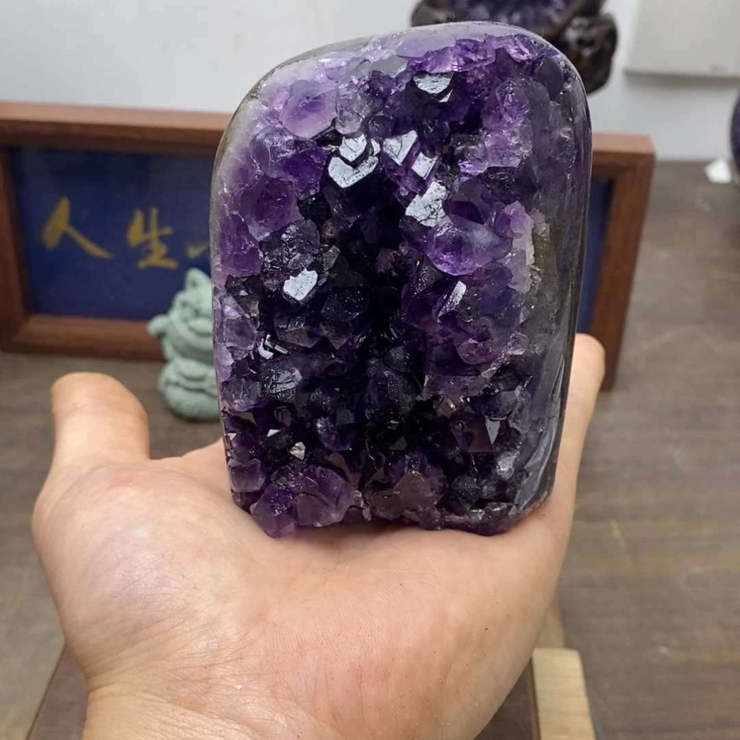 未镶嵌水晶大型摆件（非配饰）