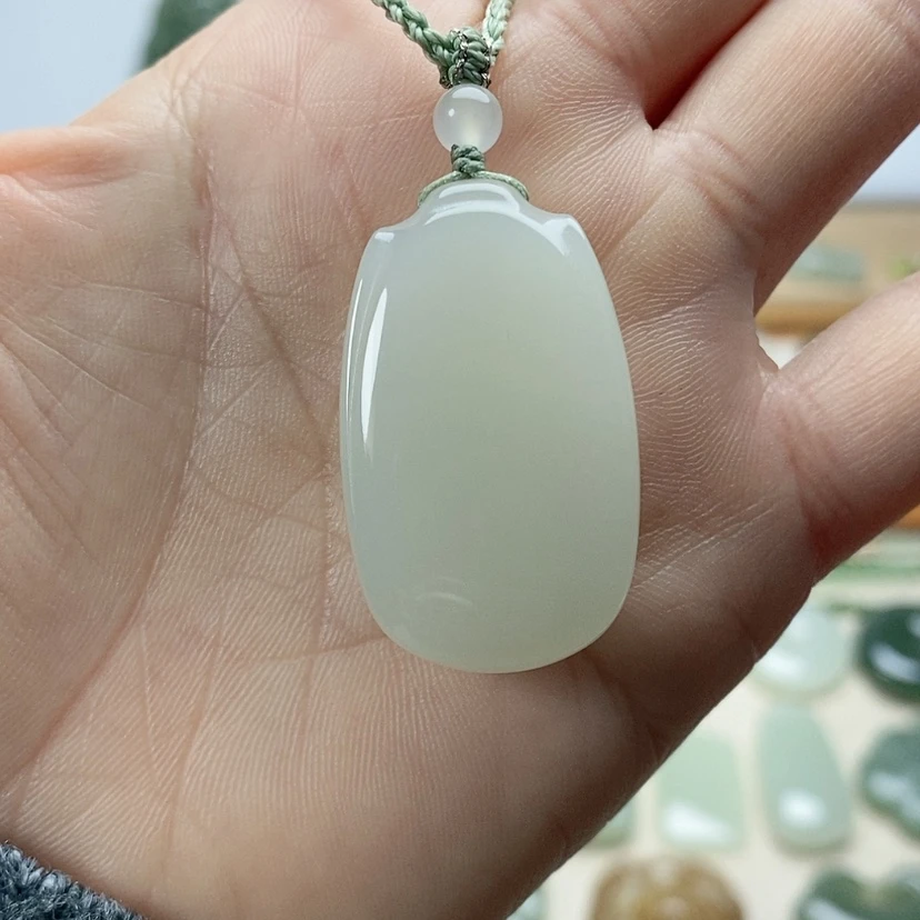 【闪购商品】颈饰未镶嵌和田玉
