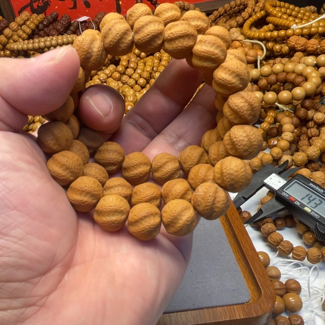 猴头核桃大灵蛇二等手串