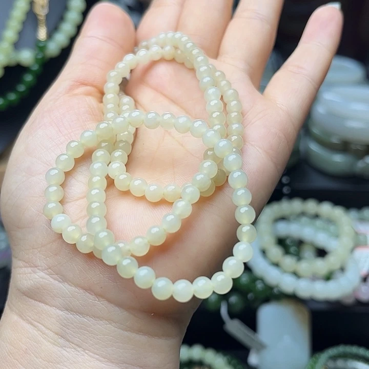 玺****手链未镶嵌和田玉