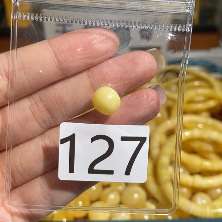 未镶嵌琥珀珠宝奇石127