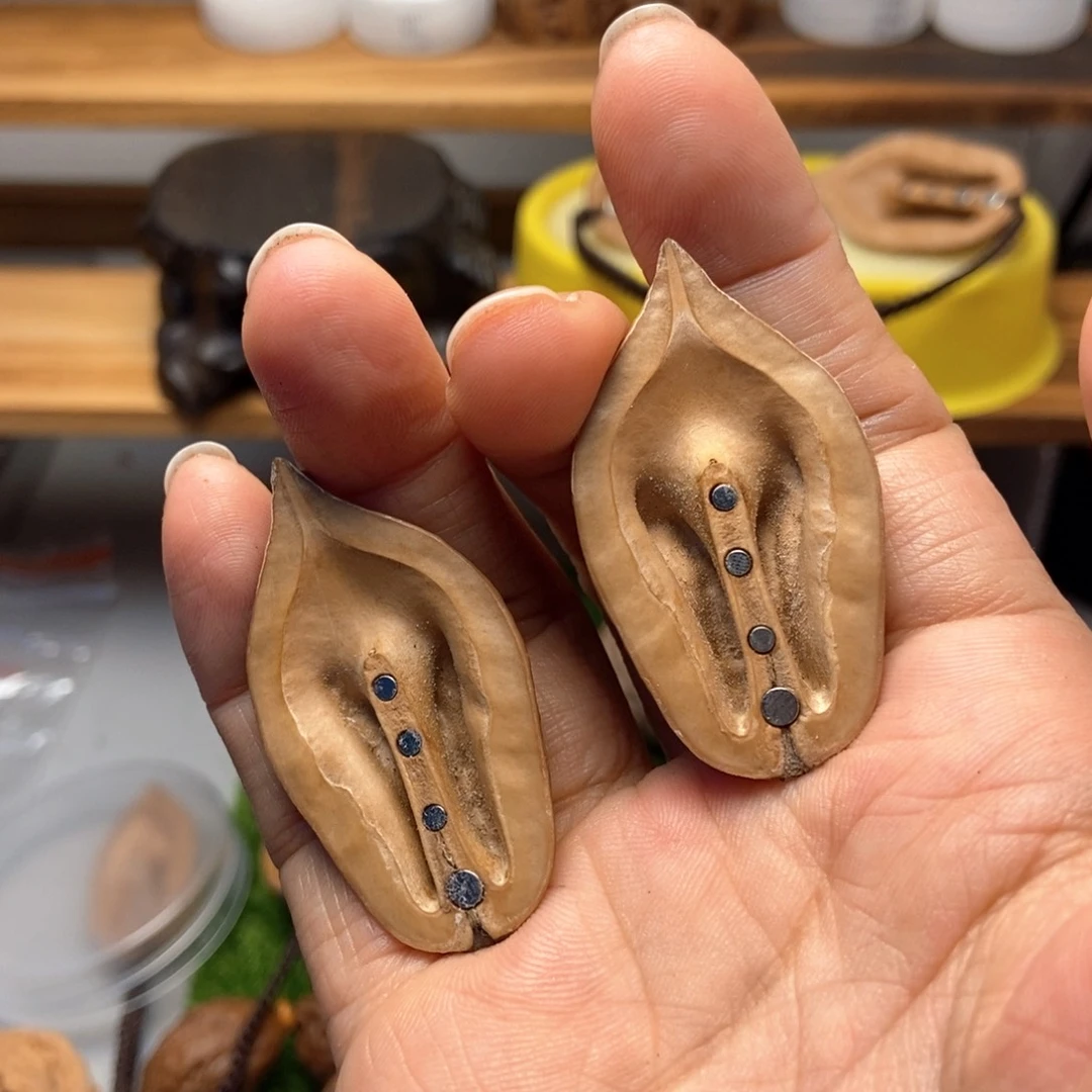 文玩核桃吊坠ヅ****憶秋子