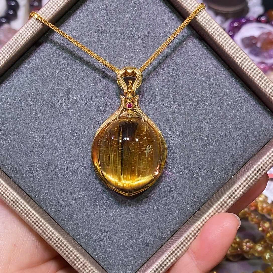 吊坠(赠链)18K金镶嵌水晶金钛晶吊坠