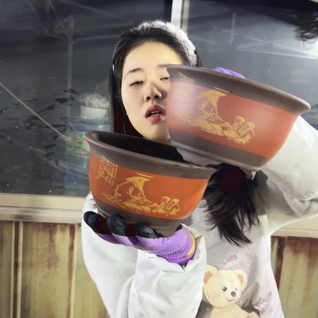 17+17红色孔夫子三角金钟