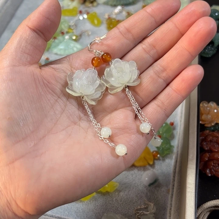 蛇纹石玉耳饰未镶嵌杨***零