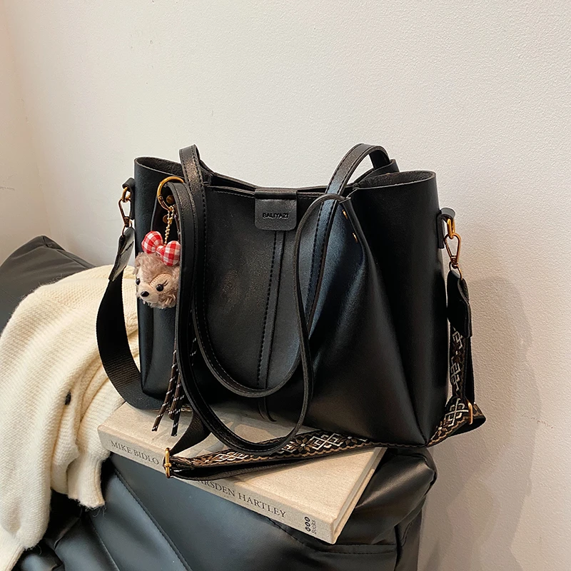 经典女士单肩斜挎背包休闲百搭大容量托特包包6015黑色