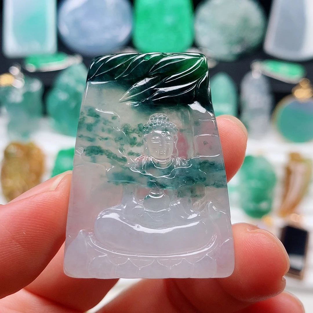 翡翠颈饰未镶嵌山水大日