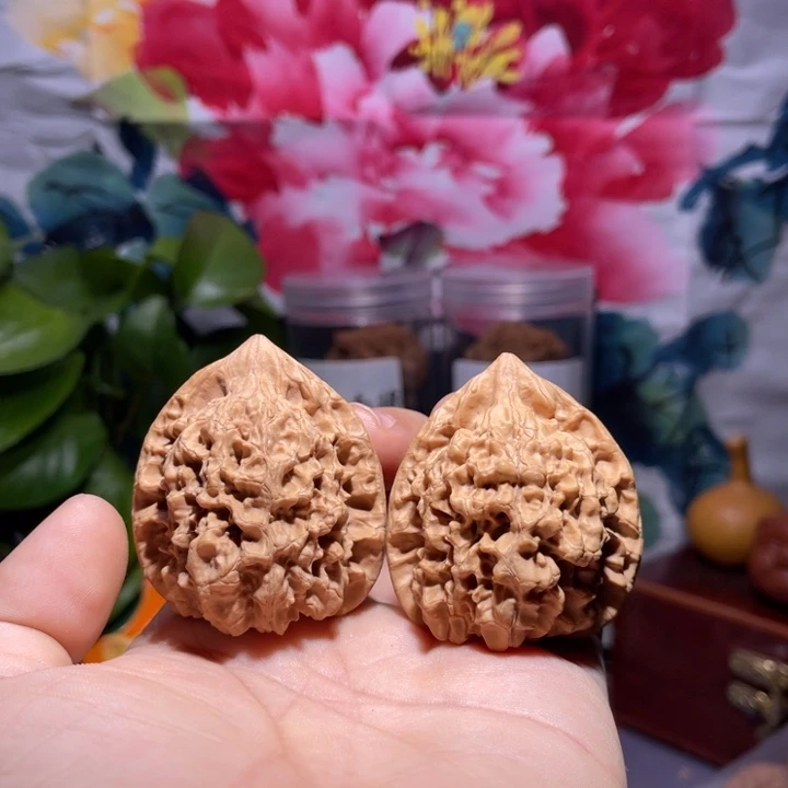 泸***酒文玩核桃吊坠    45