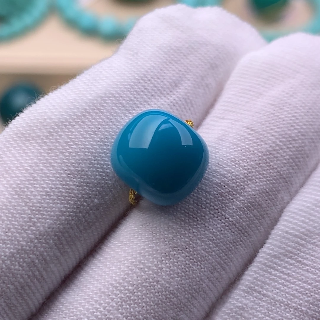 绿松石未镶嵌珠宝奇石10.7