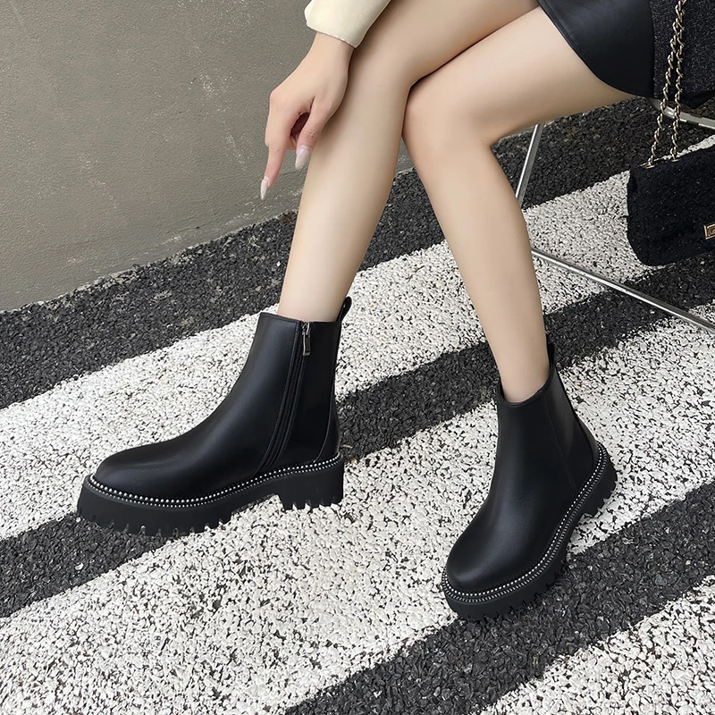 英伦风马丁靴女2025秋冬新款侧拉链真皮短靴黑色百搭厚底加绒短靴
