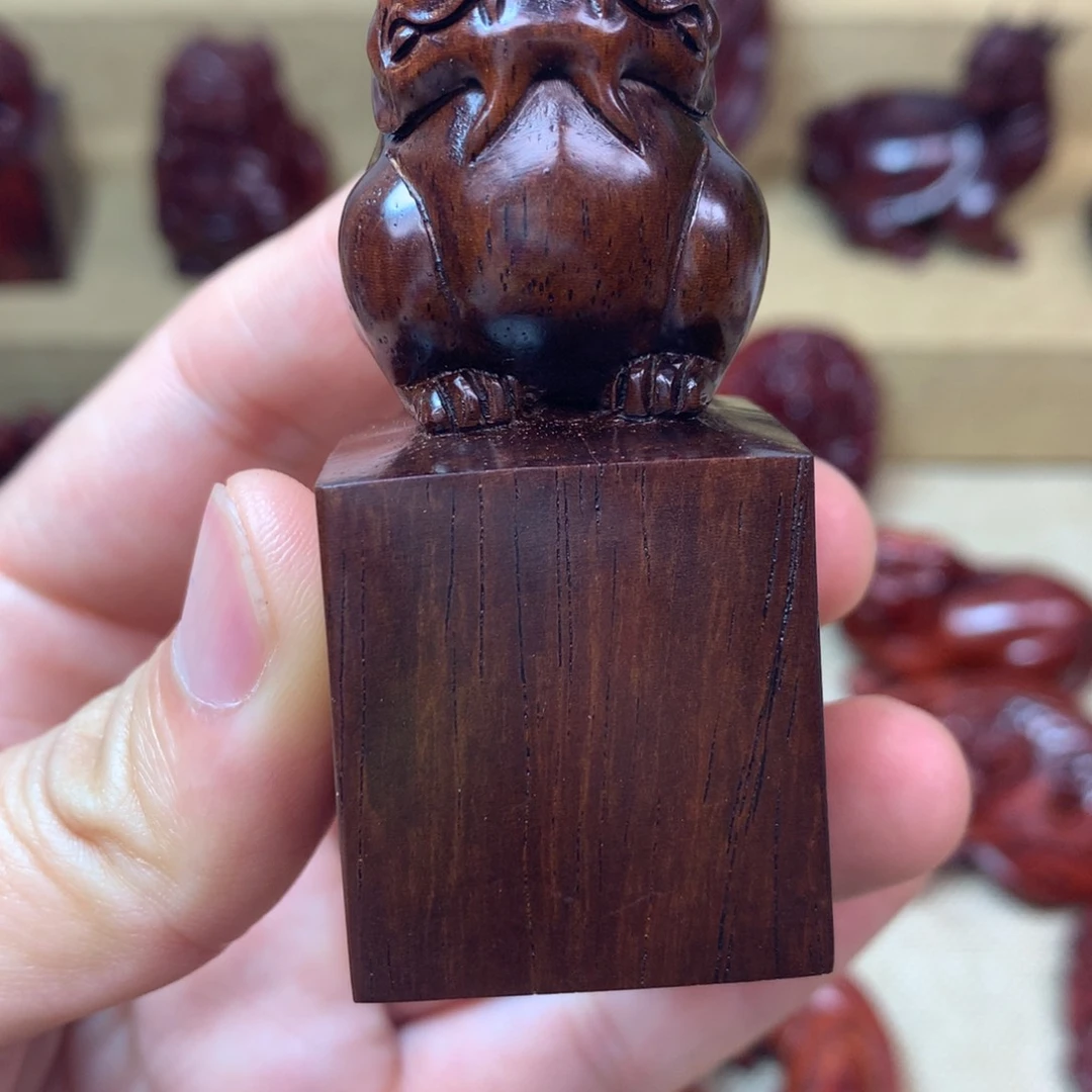 交趾黄檀（大红酸枝）