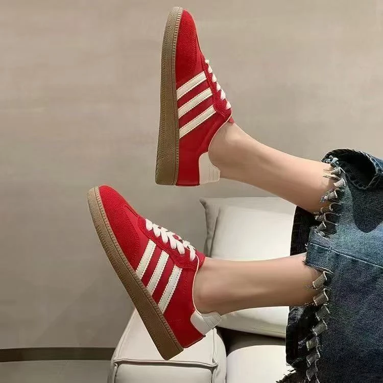 【华小姐】春夏季新款时尚潮流圆头平底百搭休闲板鞋002