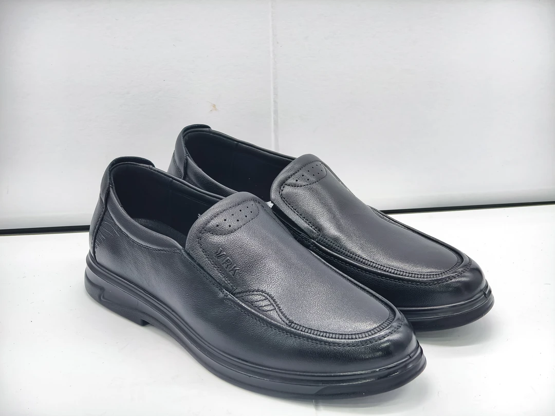 头层牛皮男士皮鞋商务单鞋低帮舒适百搭软底软面平底68513