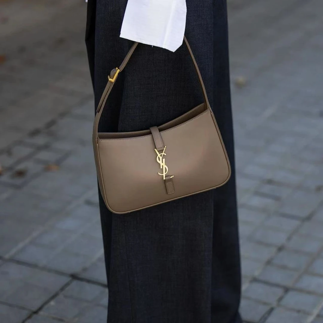 99新 YSL/圣罗兰 YSL hobo奶茶棕金扣腋下包 25060126-09