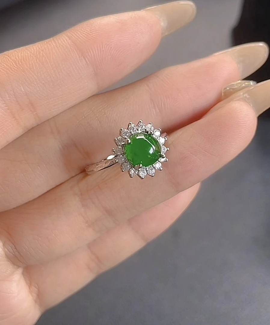 辣阳绿翡翠戒指活口裸石卡8
