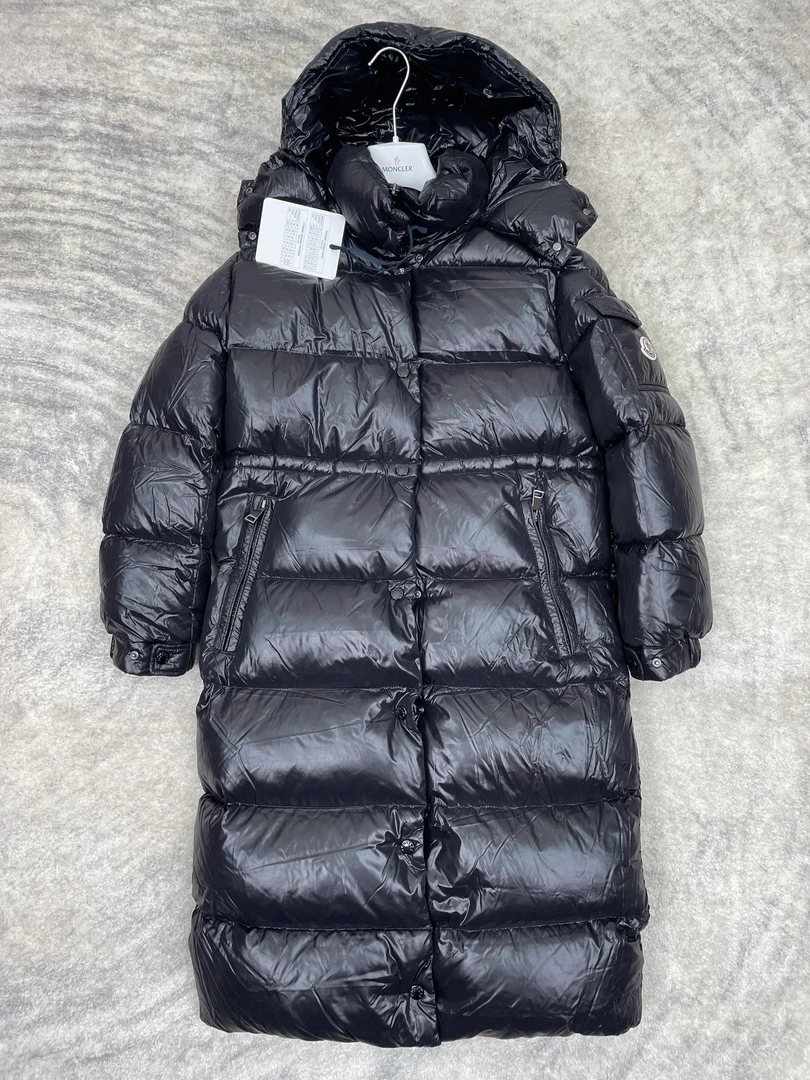 全新未使用 MONCLER Cavettaz 黑色亮面连帽长款羽绒服-50619
