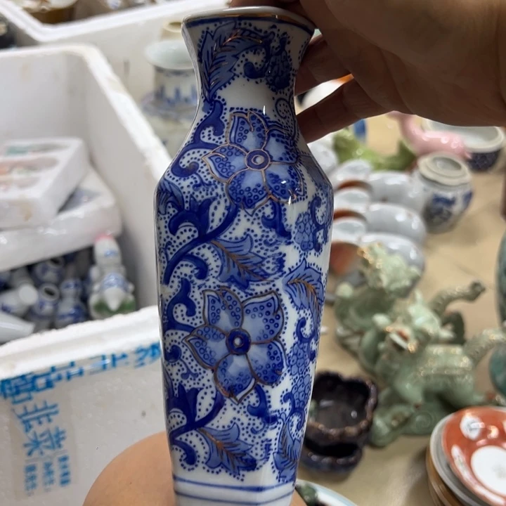 瓷片微瑕陶瓶。。。。。。丝丝