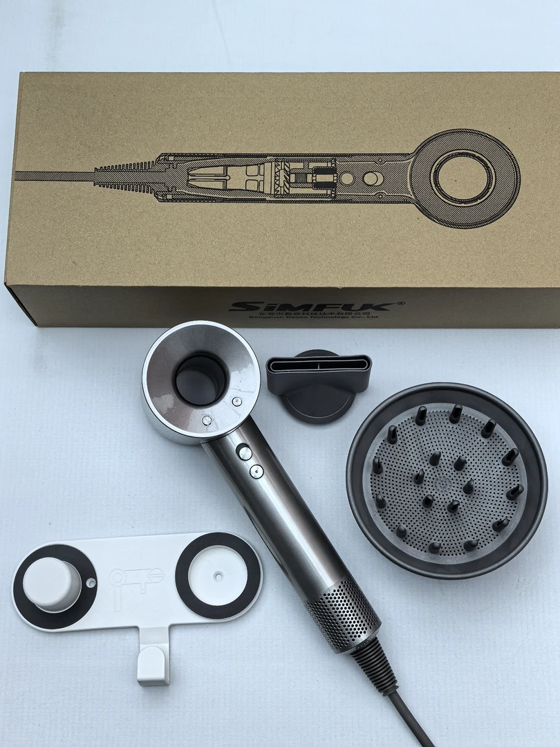 美发专业版1800Ｗ发型师大功率高速恒温无叶速干磁吸护发吹风机