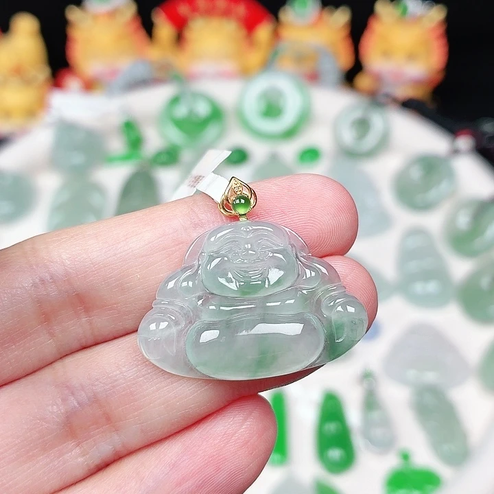 翡翠18K金镶嵌颈饰缅甸天然A货翡翠