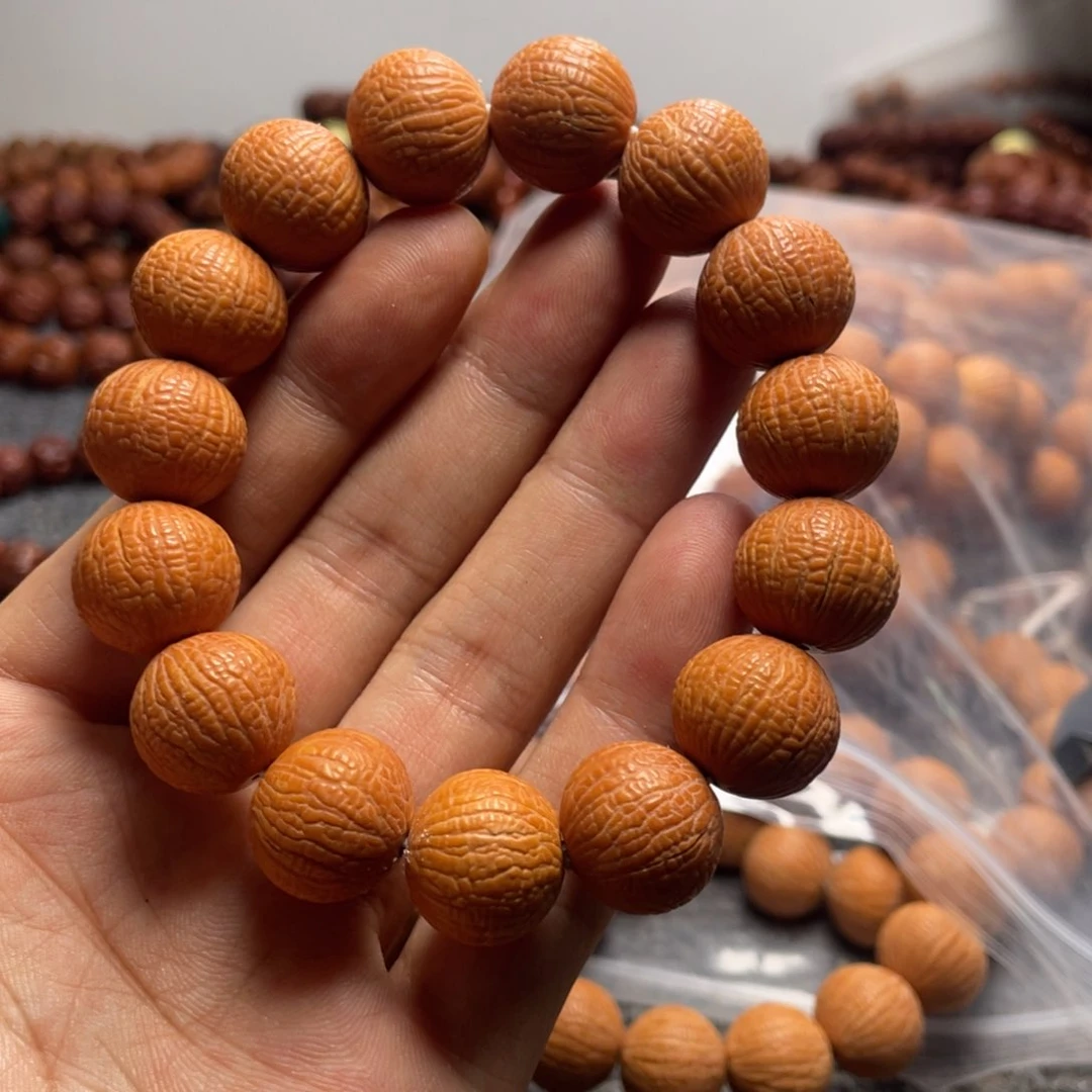 猴头核桃手串16左右龙鳞纹。 泛油款