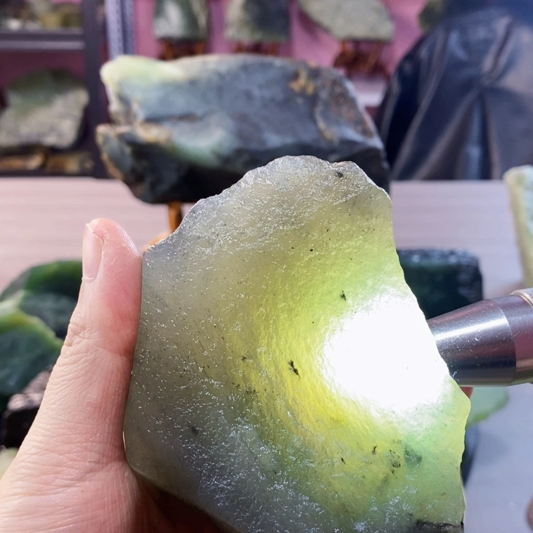 蛇纹石玉未镶嵌岫玉原石蛇纹石玉