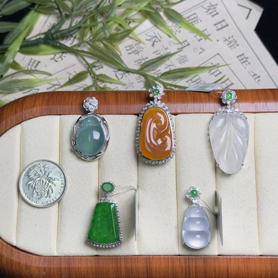 思懿珠宝   18K翡翠吊坠-26800-3-ZGM-多样性发一