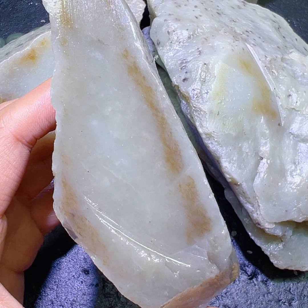 和田玉未镶嵌珠宝半成品