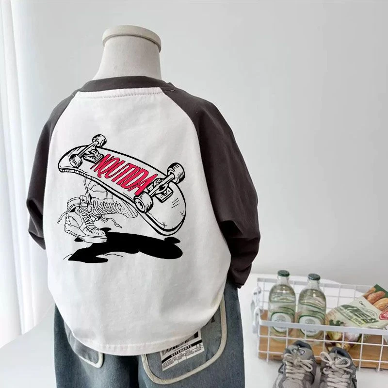 男女童宝宝纯棉拼接长袖t恤秋季新款儿童卡通印花洋气插肩袖打底