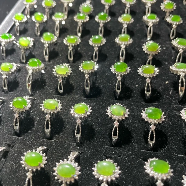 和田玉碧玉蛋面戒指多样性发一