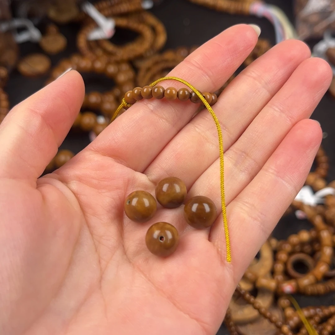 皮***粥库克吊坠库克0.4/50颗。   1.0，/4颗